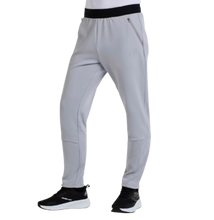 Carregar imatge al visor de la galeria,PANTALON BULLPADEL BAINO GRIS CLARO HOMBRE