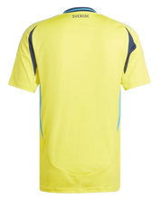 Carregar imatge al visor de la galeria,CAMISETA 1ª EQUIPACIÓN SUECIA EURO-24 - Squaddra