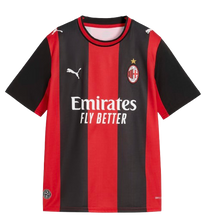 Carregar imatge al visor de la galeria,CAMISETA 1A EQUIPACIÓN AC MILAN 2026/27 JR