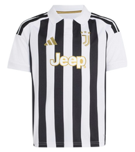 Carregar imatge al visor de la galeria,CAMISETA 1A EQUIPACIÓN JUVENTUS 2026/27 JR