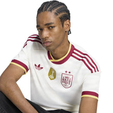 Load image into Gallery viewer, CAMISETA 2ª EQUIPACIÓN ESPAÑA DOS ESTRELLAS+PARCHE CAMPEÓN DEL MUNDO