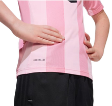 Cargar imagen en el visor de la galería, CAMISETA 1A EQUIPACIÓN INTER MIAMI CF 2025/26 JR