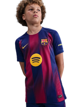 Cargar imagen en el visor de la galería, CAMISETA 1A EQUIPACIÓN FC BARCELONA 2025/26 JR