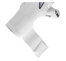 Cargar imagen en el visor de la galería, GUANTES DE PORTERO RINAT KRATOS TURF BASI