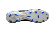 Cargar imagen en el visor de la galería, BOTAS NIKE TIEMPO LEGEND 10 CLUB FG/MG
