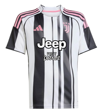 Charger l&#39;image dans la galerie, CAMISETA 1A EQUIPACIÓN JUVENTUS 2025/26 JR

