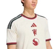 Carregar imatge al visor de la galeria,CAMISETA 3A EQUIPACIÓN MANCHESTER UNITED 2026/27
