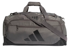 Load image into Gallery viewer, BOLSA DE DEPORTE ADIDAS PEQUEÑA
