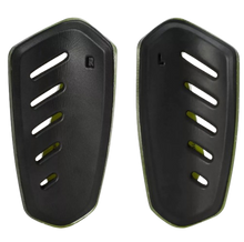 Charger l&#39;image dans la galerie, ESPINILLERAS PUMA ULTRA FLEX SLEEVE SHIN GUARDS
