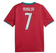 Charger l'image dans la galerie, CAMISETA 1ª EQUIPACIÓN PORTUGAL CRISTIANO RONALDO MUNDIAL 2026 JR
