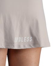 Cargar imagen en el visor de la galería, FALDA ENDLESS MINIMAL HW DELAVE - Squaddra
