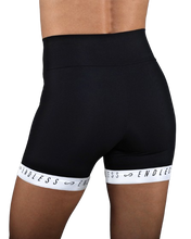Charger l'image dans la galerie, SHORT ENDLESS CHILL II - Squaddra
