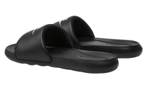 Carregar imatge al visor de la galeria,CHANCLAS NIKE VICTORI ONE SLIDE
