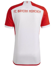 Load image into Gallery viewer, CAMISETA 1A EQUIPACIÓN FC BAYERN JR 2023/24
