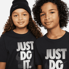 Cargar imagen en el visor de la galería, Camiseta Nike Unisex JR
