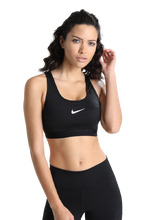 Cargar imagen en el visor de la galería, Top Nike Mujer CLASSIC PAD - Squaddra Street: Tienda de Ropa en Manresa

