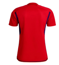 Cargar imagen en el visor de la galería, CAMISETA ESPAÑA 1ª EQUIPACIÓN MUNDIAL DE QATAR 2022-23 JR
