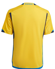 Load image into Gallery viewer, CAMISETA SUECIA 1ª EQUIPACIÓN 2022-2023 JR
