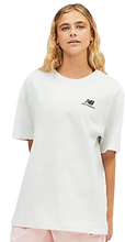 Cargar imagen en el visor de la galería, CAMISETA NB UNI-SSENTIALS
