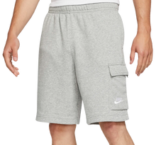 Cargar imagen en el visor de la galería, SHORT NIKE SPORTSWEAR CLUB
