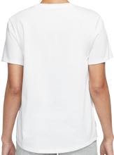 Cargar imagen en el visor de la galería, CAMISETA NIKE SPORTSWEAR ESSENTIALS W
