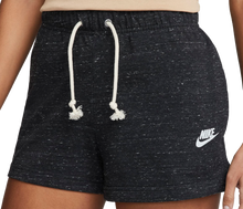 Cargar imagen en el visor de la galería, SHORT NIKE SPORTSWEAR GYM VINTAGE W
