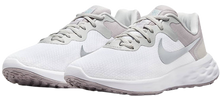 Cargar imagen en el visor de la galería, ZAPATILLAS NIKE REVOLUTION 6 RUNNING W
